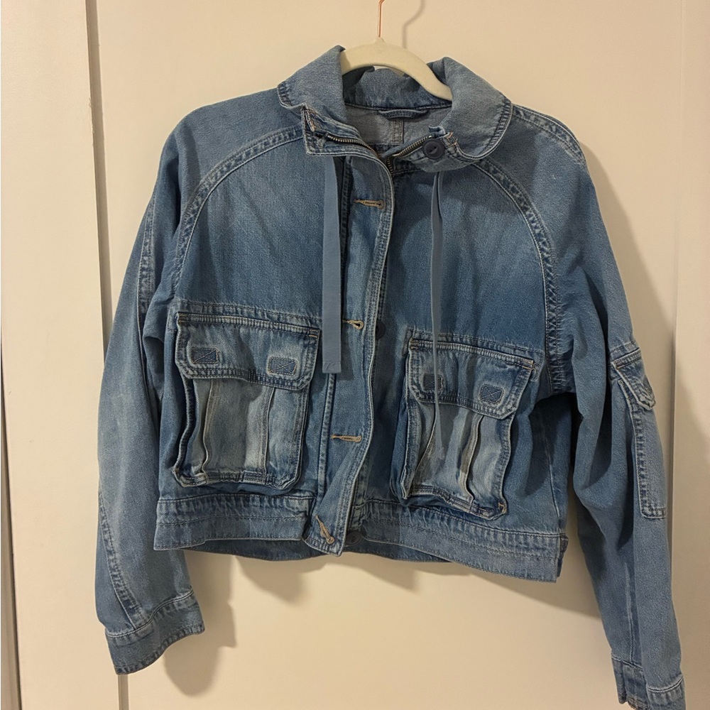American Eagle Outfitters Light Blue Denim Jacket - Casual Jean Jacket - Picture 3 of 4